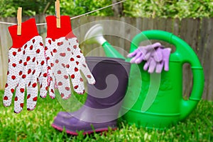 Gardening gloves and accessories