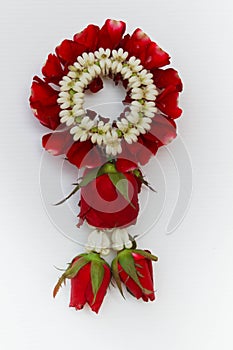 Garland red rose