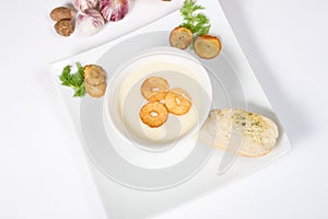 Garlic cream-soup