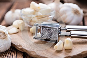 Garlic Press (with fresh Garlic)