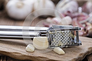 Garlic Press (with fresh Garlic)