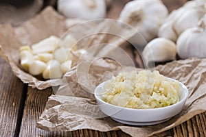 Garlic Press (with fresh Garlic)