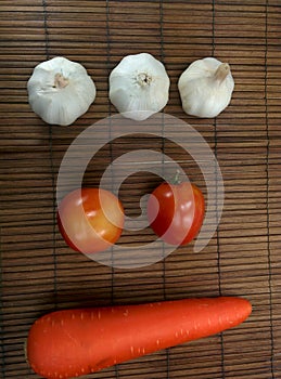 Garlic tomato carrot