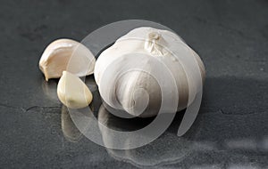 Garlic whole bulb and peeled cloves
