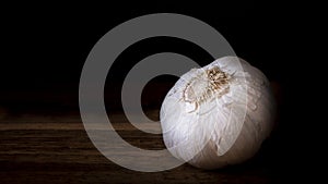 A garlic on a wooden table