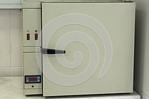 Gas chromatograph, a device for analyzing complex gas substances by differentiating