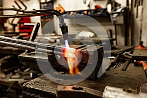 Gas cylinder welding machine. Autogen.