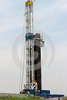 Gas drilling rig