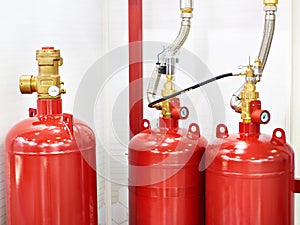 Gas extinguishing modules