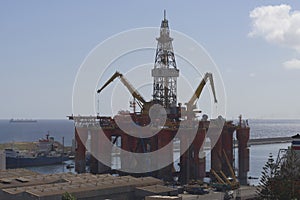 gas extraction and storage platforms near the port of Las Palmas