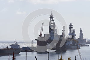 gas extraction and storage platforms near the port of Las Palmas