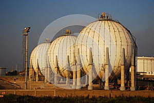 Gas Refinery, fuel tank