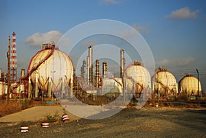 Gas Refinery, fuel tank