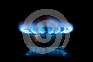 Gas ring with flames