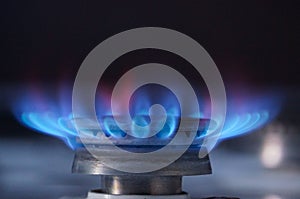 Gas stove blue flame burner