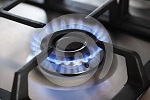 Gas stove