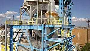 Gas suspension calciner for production of alumina