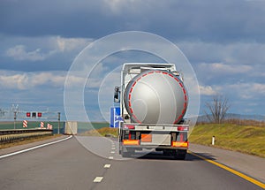 Gas-tank goes on highway