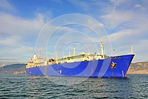 Gas tanker ship, LNG