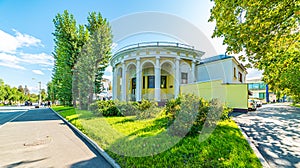 Gastronome â„– 1-exhibition center- grocery store, pavilion, the neoclassical architecture, the structure of 1954 in Moscow