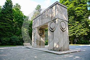 Gate of the kiss, Targu Jiu