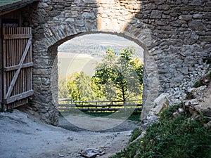 Brána středověkého hradu Lietava, Slovensko