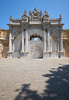 Gate of the Sultan Saltanat KapÃÂ±sÃÂ± of Dolmabahce Palace. Istanbul. Turkey photo