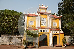 Gate to Dien Huu pagoda in Hanoi