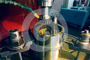 Gear cutter. Cutting the tooth on the tooth with a slotting machine with oil cooling. Metal-working industry.