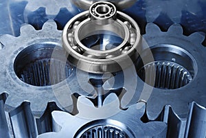 Gear mechanism in blue and sil