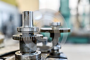 Gears for transmission of speeds and revolutions with bearings of a cnc machine tool. Mixed equipment repair