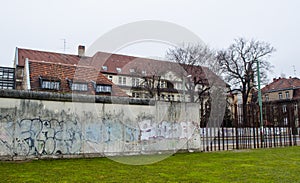 gedankstatte berliner mauer is memorial built on the place of berlin wall which nowadays shows remnants of it, photos of