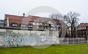 gedankstatte berliner mauer is memorial built on the place of berlin wall which nowadays shows remnants of it, photos of photo