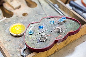 Gem stone jewelry manufacturing on Ceylon