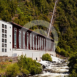 Generator house of hydro-electric power plant