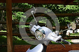 Generic classic style OEM scooter head detail