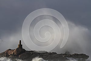 Geodesic landmark under heavy sea storm