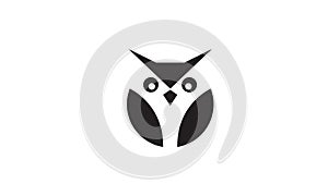 Geometric circle head owl logo symbol vector icon design illustration graphic photo