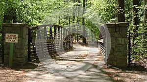 Georgia, Jones Bridge Park, A pedestrian bridge that crosses the creek on the Chattahoochee River