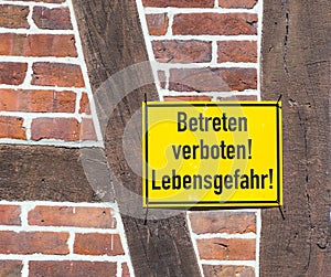 German sign betreten verboten,