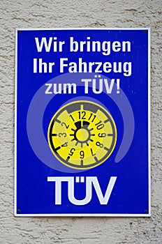 German TÃÅV plate