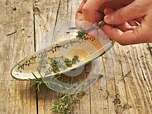 Get fresh thyme leaves off the stalk