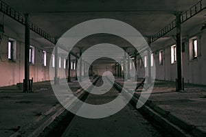 The ghost darkness dirty hall