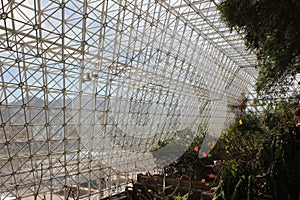 Giant greenhouse Bioshpere 2 photo