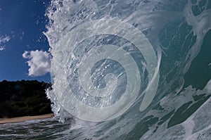 Giant hollow wave