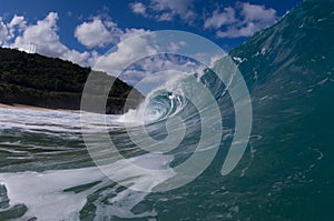 Giant hollow wave