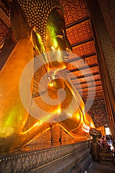 The giant Reclining Buddha in Wat