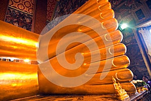 The giant Reclining Buddha in Wat