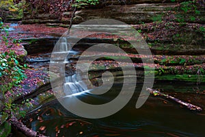 Giant`s Bathtub In Early Autumn - Matthiessen State Park