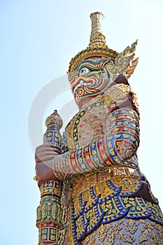 Giant Statue at Wat Phar kaew